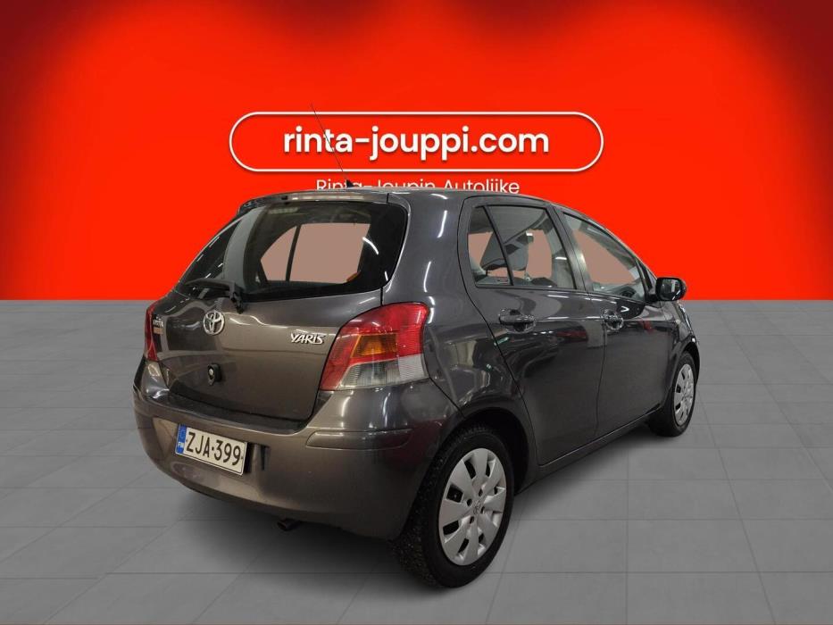 TOYOTA Yaris 2009