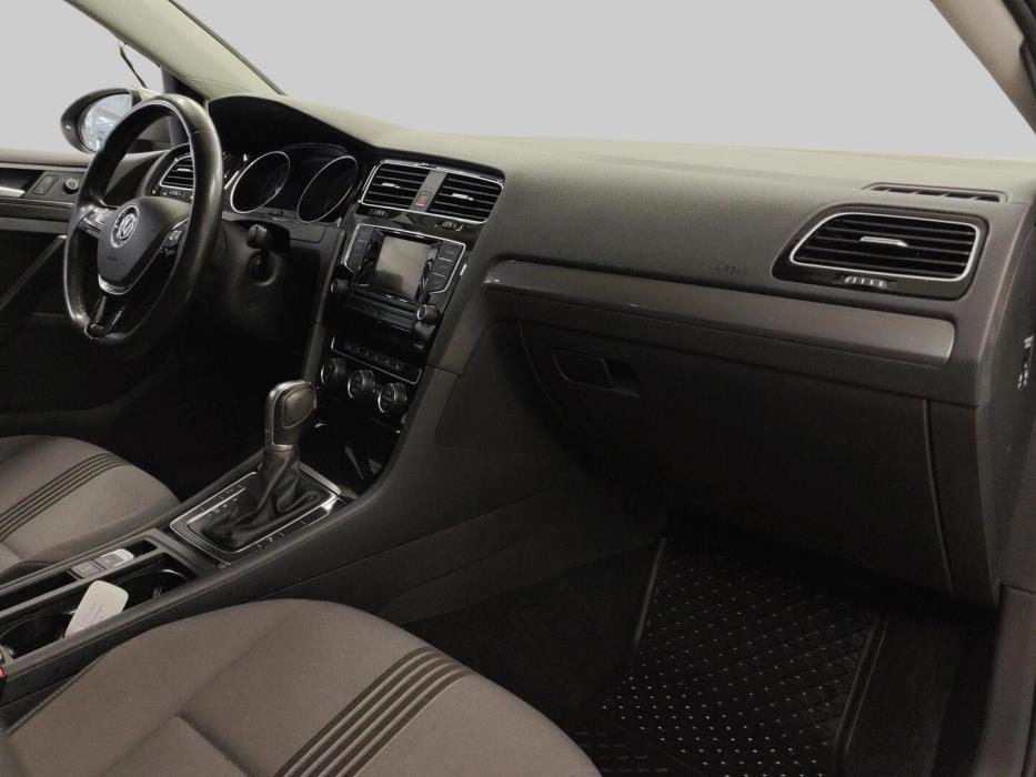 VOLKSWAGEN GOLF 2017