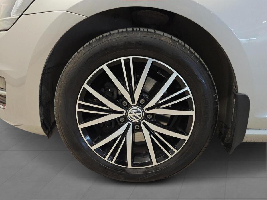 VOLKSWAGEN GOLF 2017
