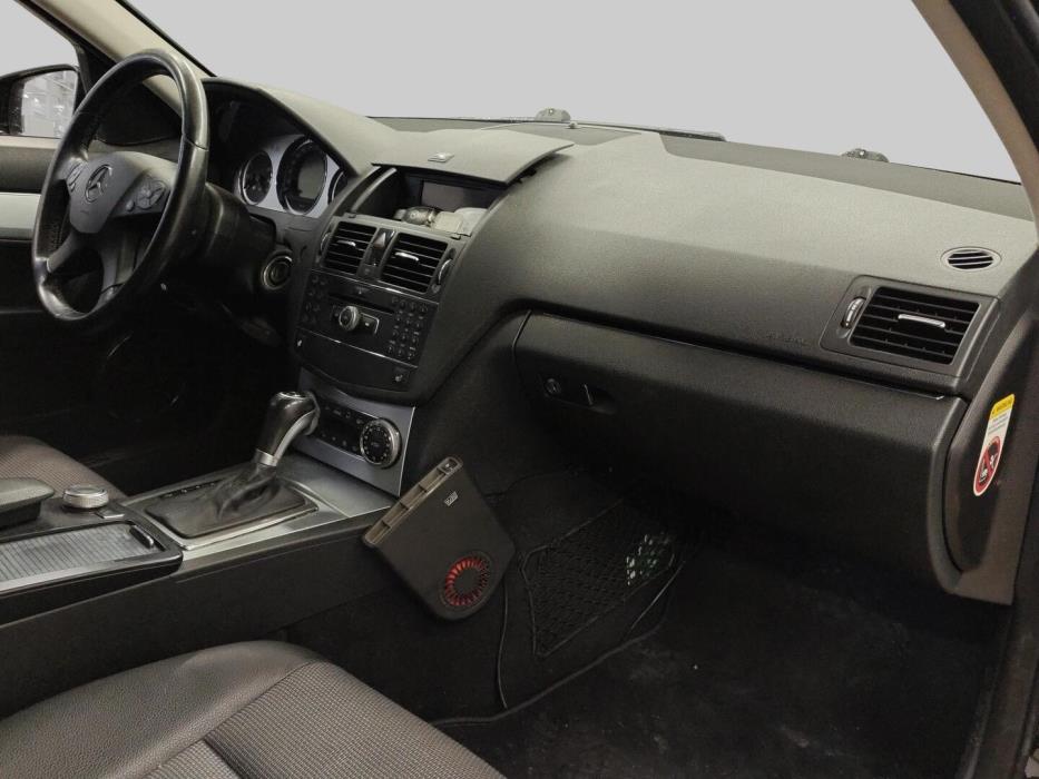 MERCEDES-BENZ C 2009
