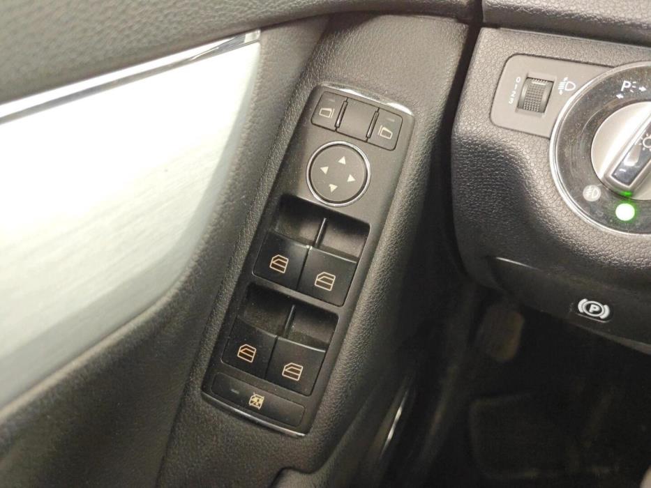 MERCEDES-BENZ C 2009