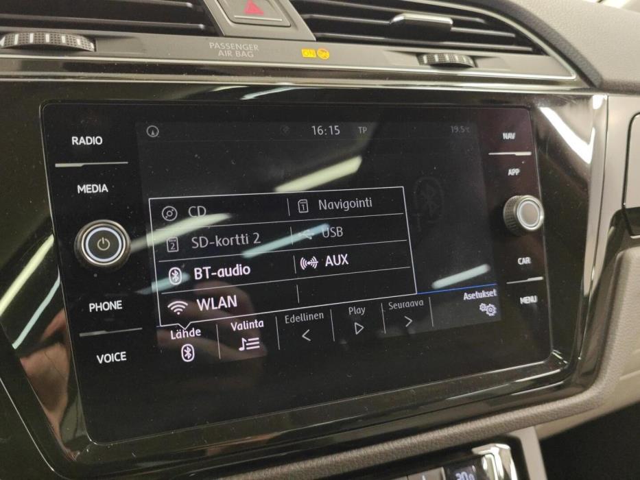 VOLKSWAGEN Touran 2018