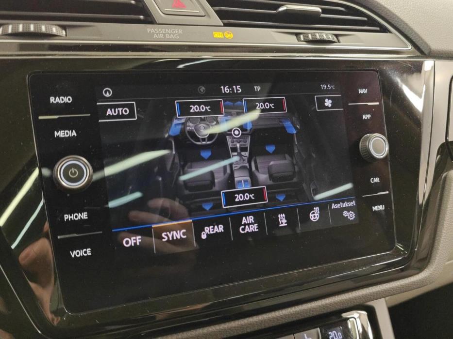 VOLKSWAGEN Touran 2018
