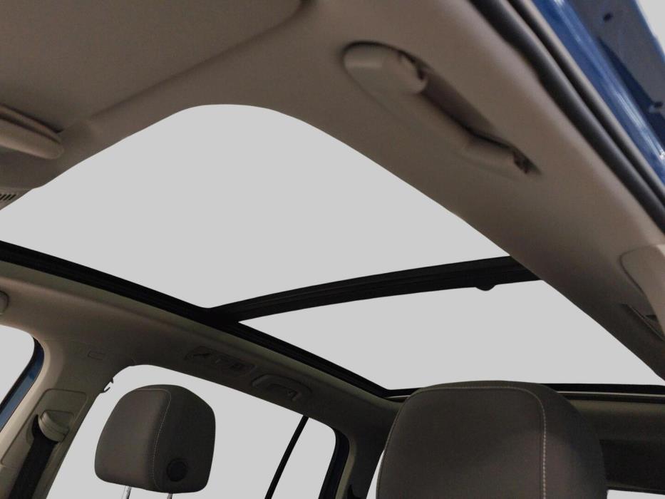 VOLKSWAGEN Touran 2018