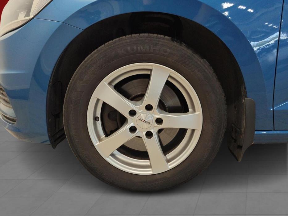 VOLKSWAGEN Touran 2018