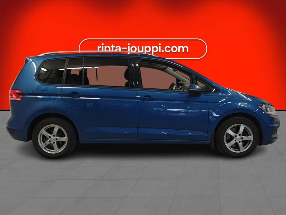 VOLKSWAGEN Touran 2018