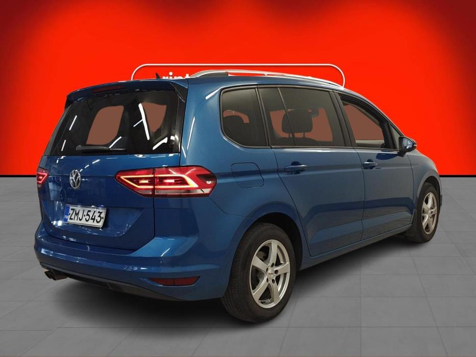 VOLKSWAGEN Touran 2018