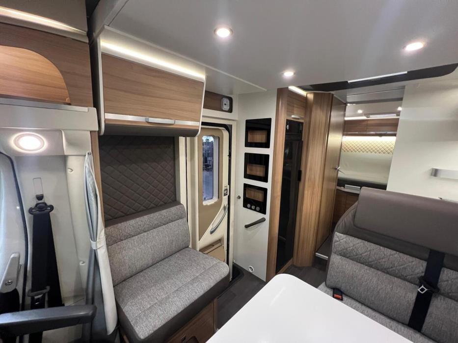 ADRIA MATRIX M 670 SC 2020