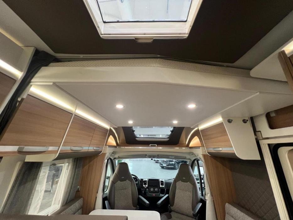 ADRIA MATRIX M 670 SC 2020