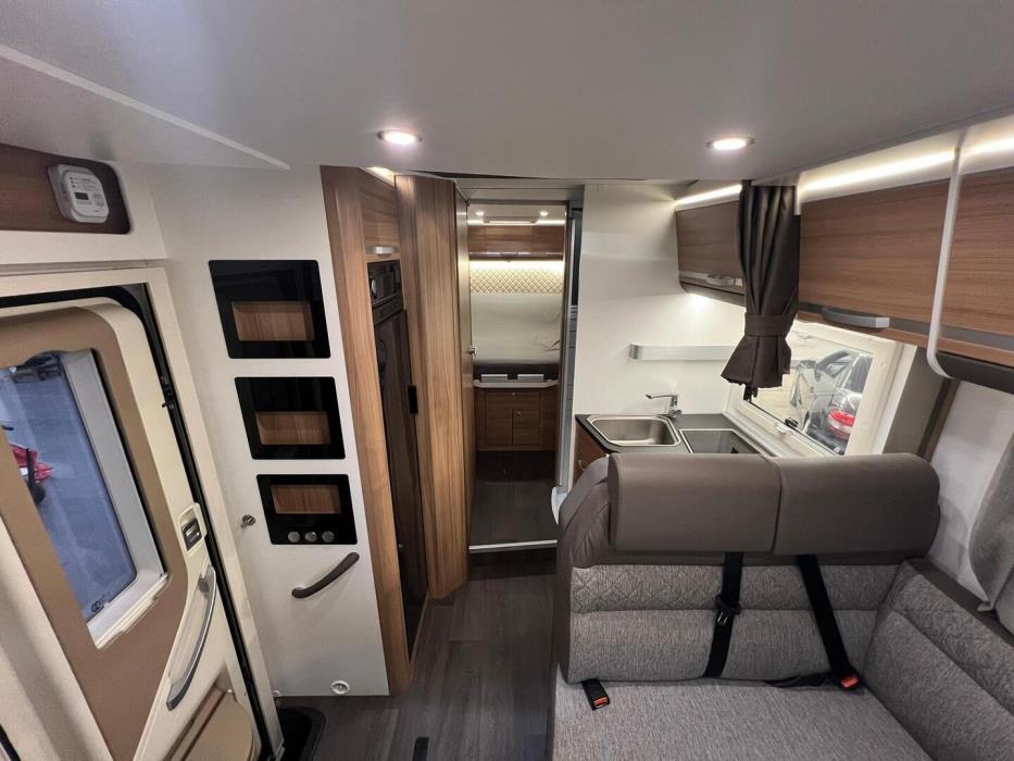 ADRIA MATRIX M 670 SC 2020
