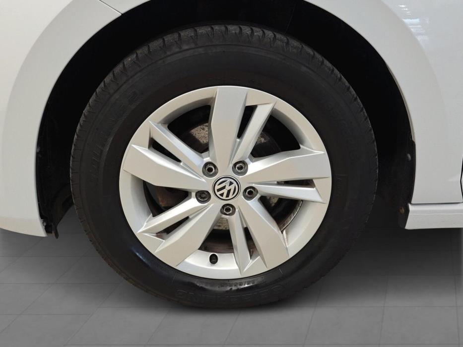 VOLKSWAGEN Polo 2018