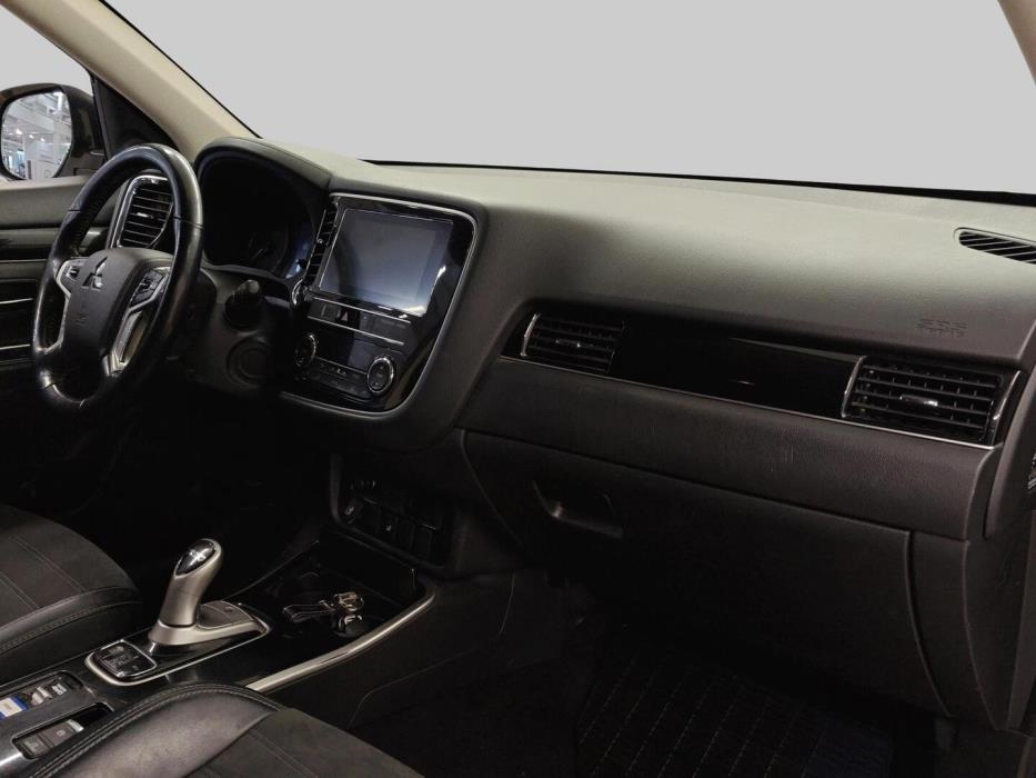 MITSUBISHI Outlander PHEV 2019