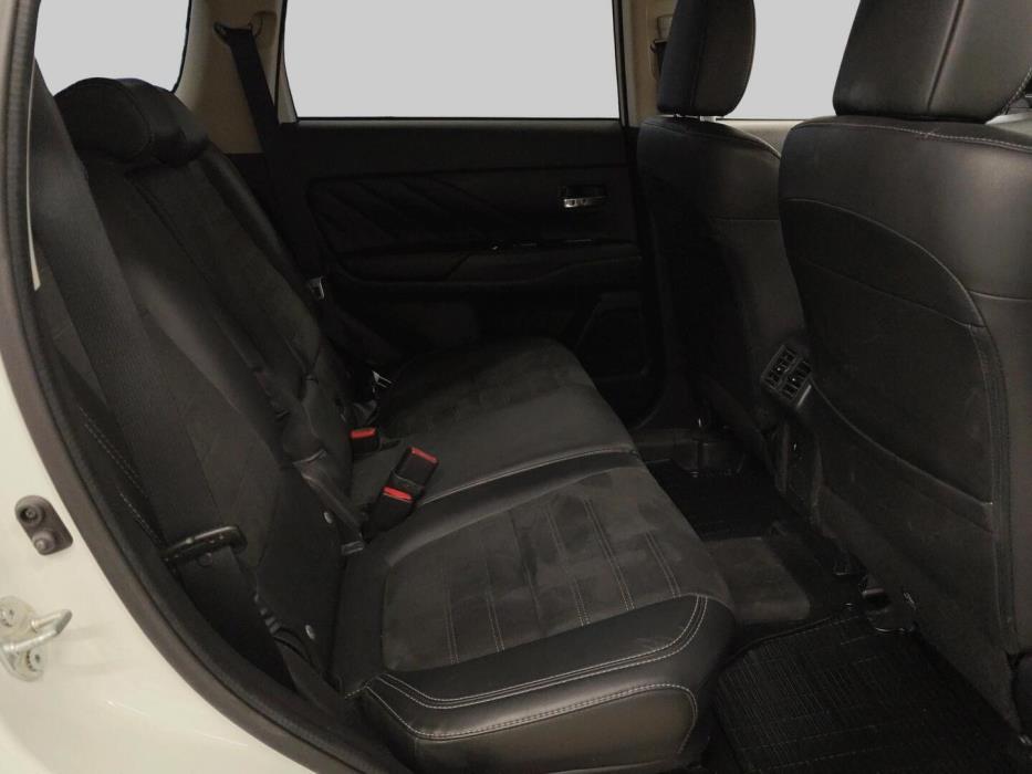 MITSUBISHI Outlander PHEV 2019