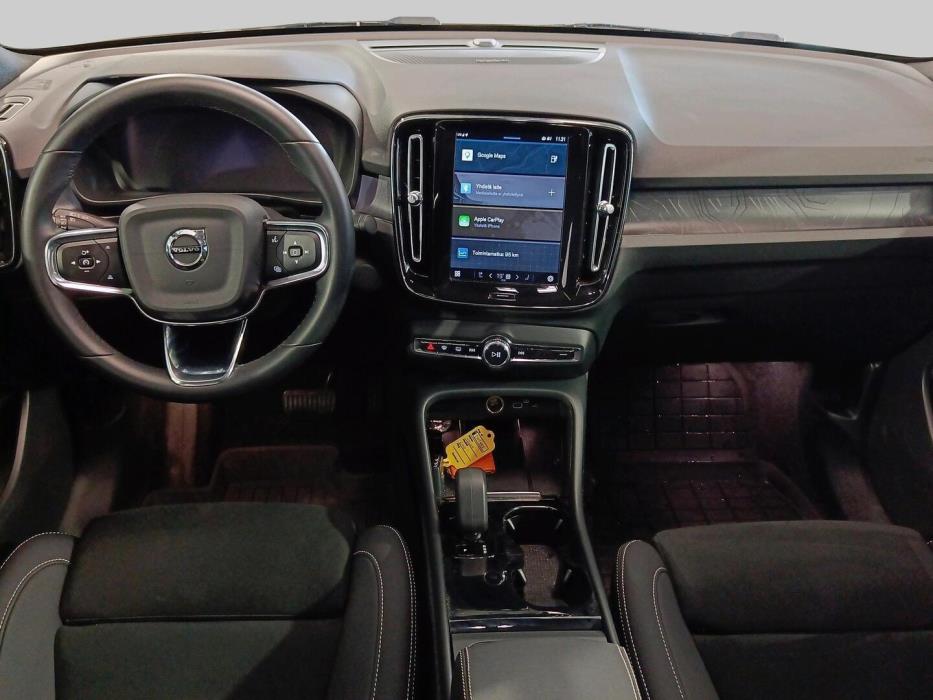 VOLVO C40 2024