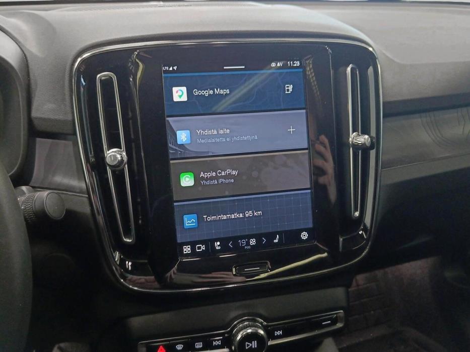 VOLVO C40 2024