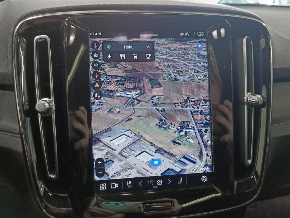VOLVO C40 2024