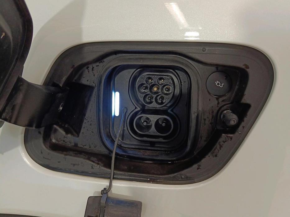 VOLVO C40 2024