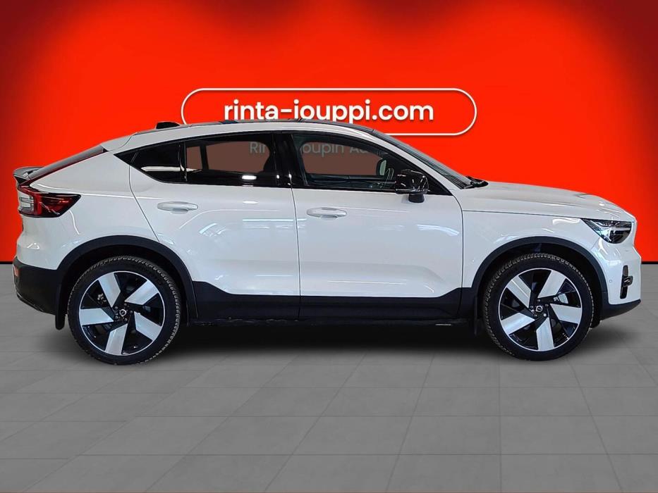 VOLVO C40 2024