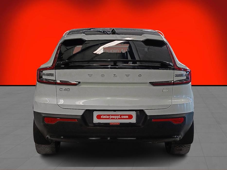 VOLVO C40 2024