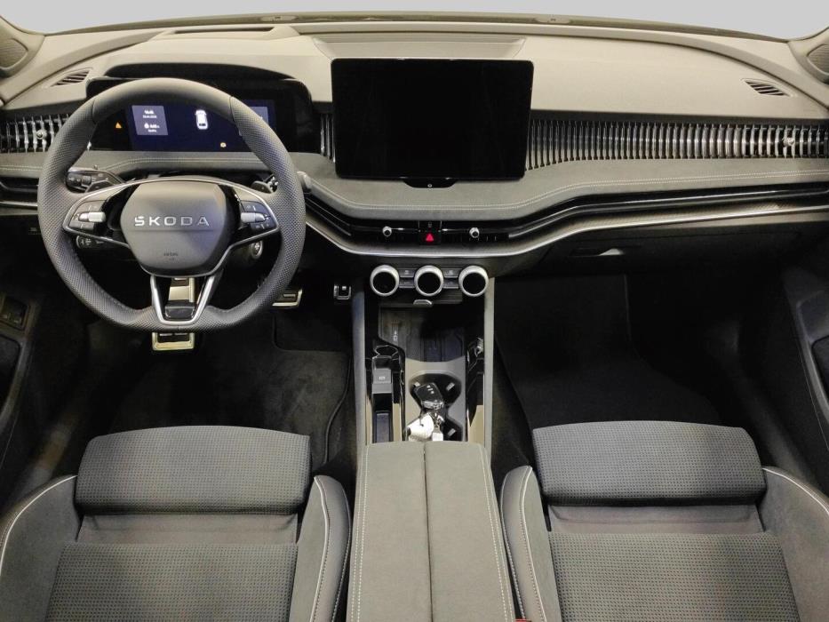 SKODA Superb 2026