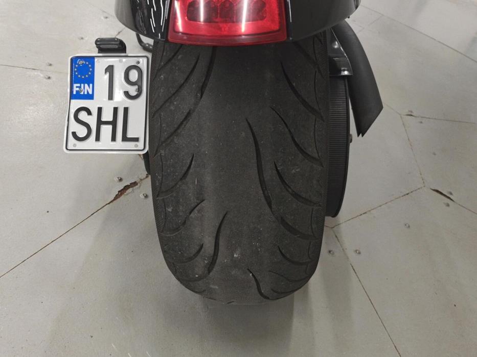 VICTORY HAMMER 8 Ball 2011