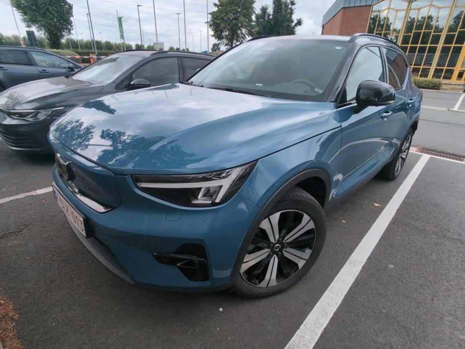VOLVO XC40 2023