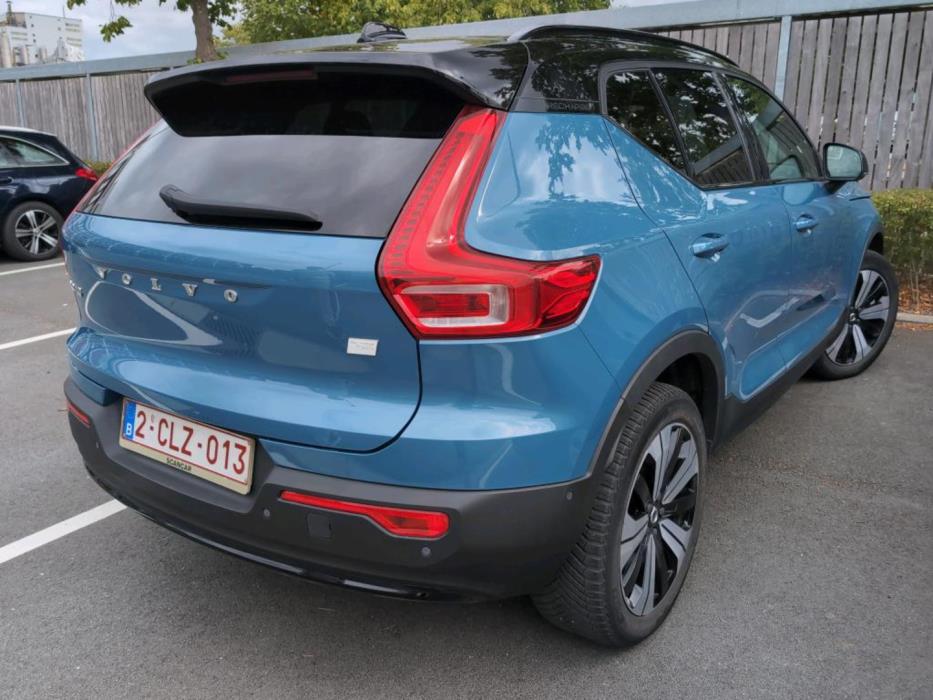 VOLVO XC40 2023