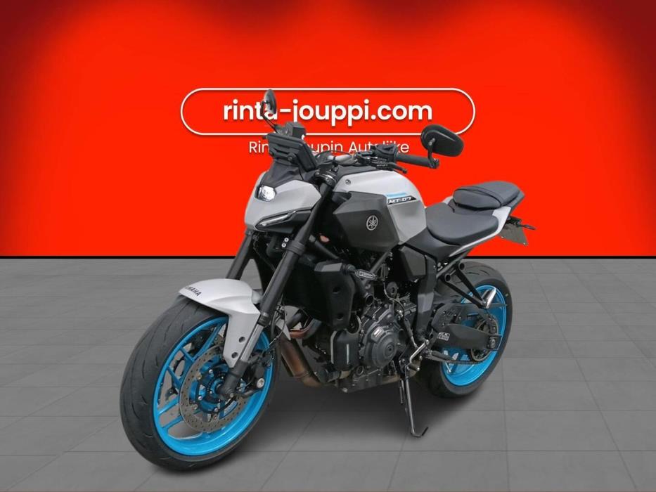 YAMAHA MT-07 2025
