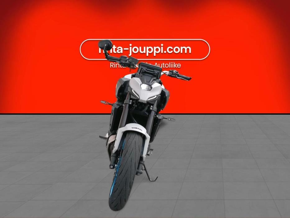 YAMAHA MT-07 2025