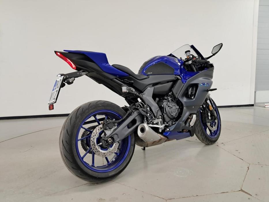 YAMAHA YZF-R7 2024