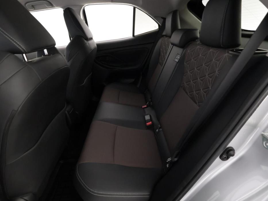 TOYOTA Yaris Cross 2023
