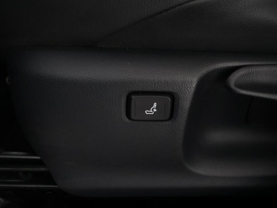 TOYOTA Yaris Cross 2023