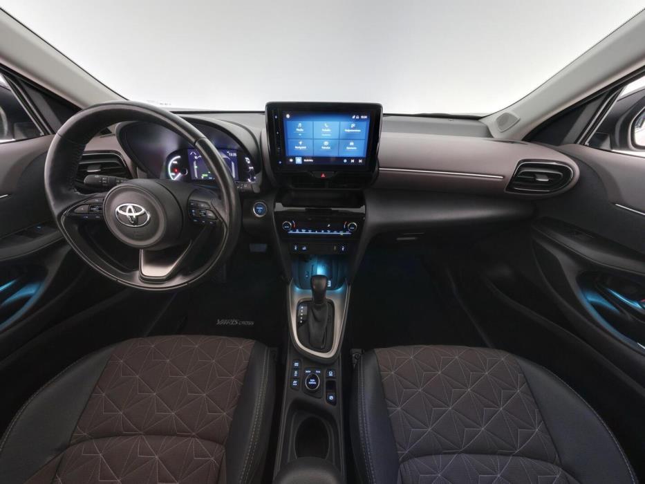 TOYOTA Yaris Cross 2023