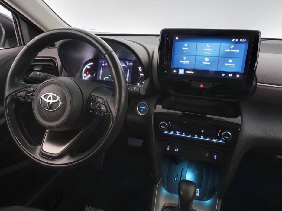 TOYOTA Yaris Cross 2023