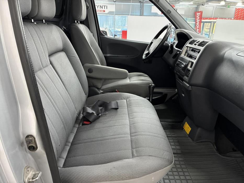 TOYOTA Hiace 2008