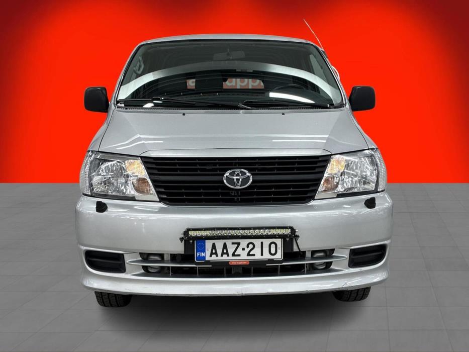 TOYOTA Hiace 2008