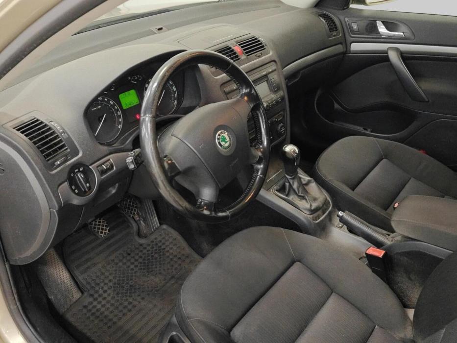 SKODA Octavia 2006
