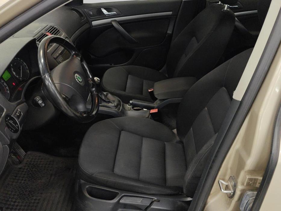 SKODA Octavia 2006