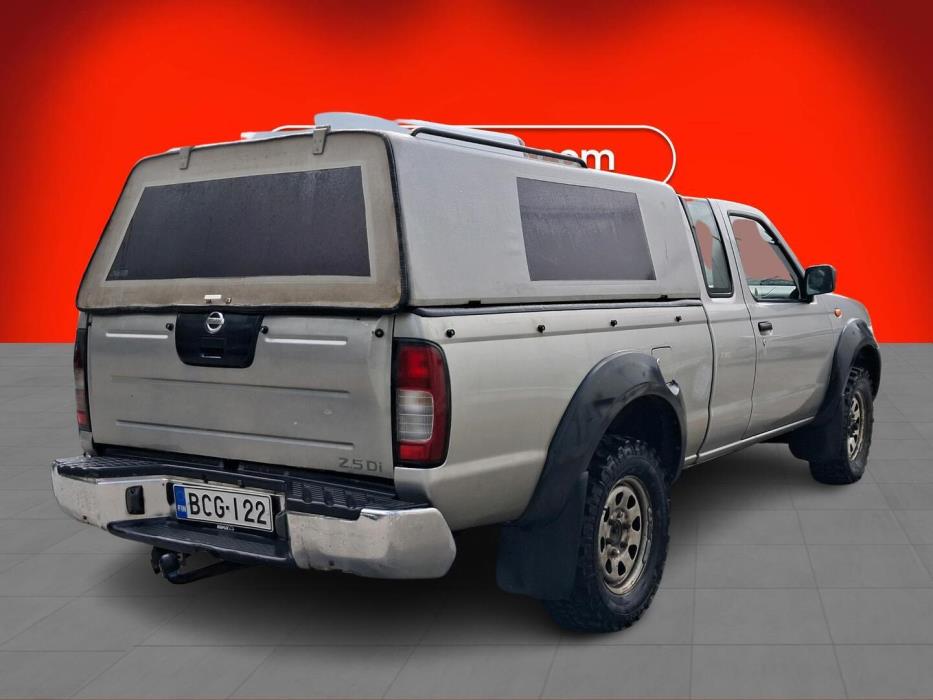 NISSAN KING CAB 2005