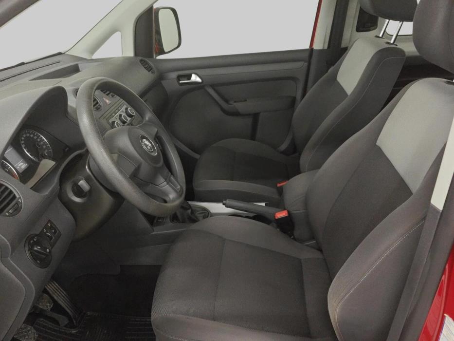 VOLKSWAGEN Caddy 2012