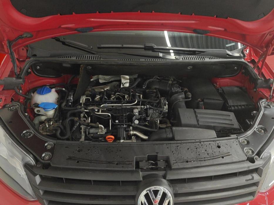 VOLKSWAGEN Caddy 2012