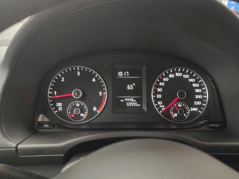 VOLKSWAGEN Caddy 2012