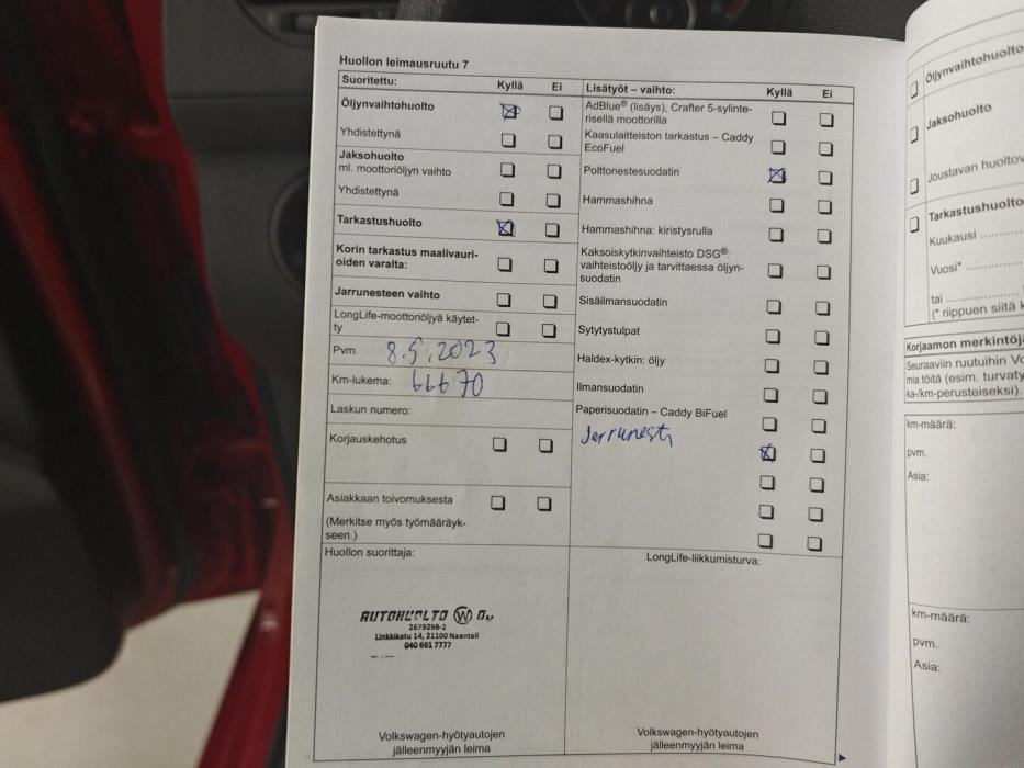 VOLKSWAGEN Caddy 2012