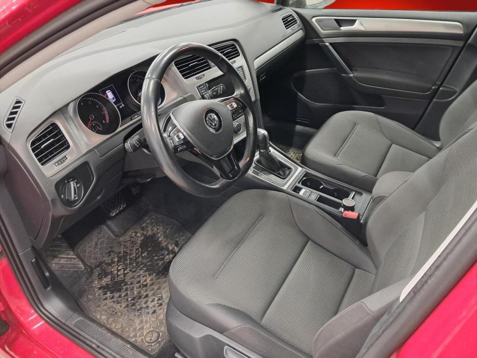 VOLKSWAGEN Golf 2015