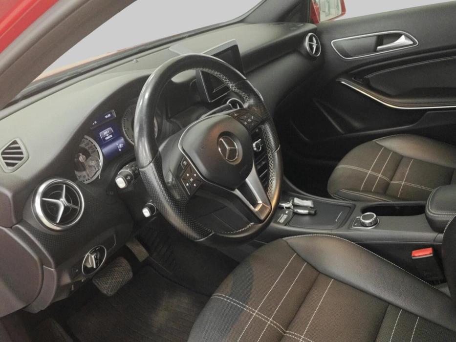 MERCEDES-BENZ A 2015