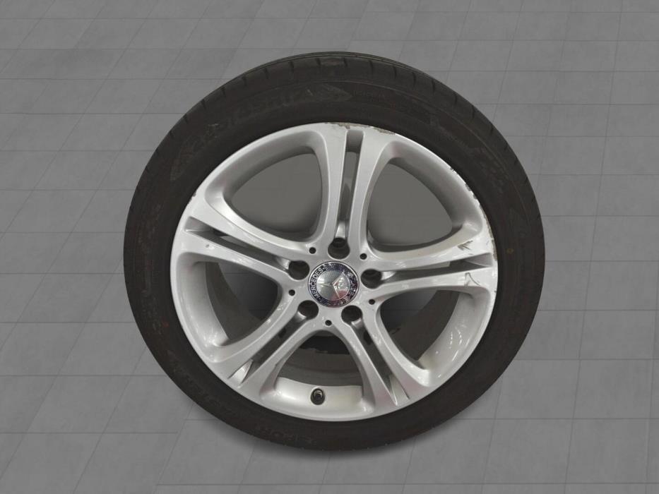 MERCEDES-BENZ A 2015