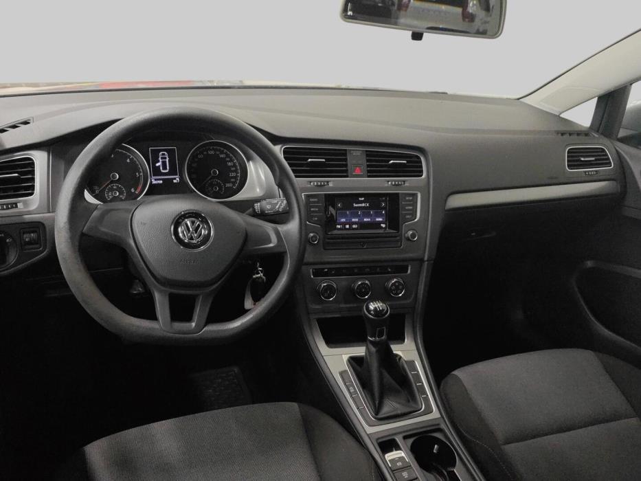VOLKSWAGEN Golf 2015