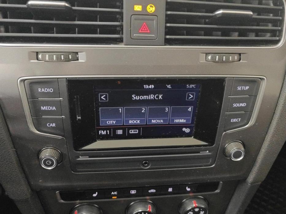 VOLKSWAGEN Golf 2015