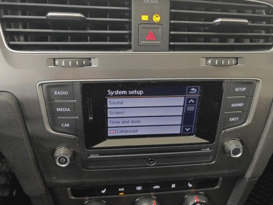 VOLKSWAGEN Golf 2015