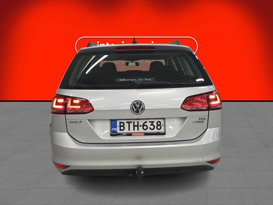 VOLKSWAGEN Golf 2015